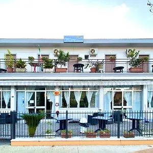 https://hotel-villa-lorena.emilia-romagnahotels.net