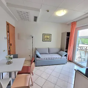https://residence-adriatico-rimini.emilia-romagnahotels.net