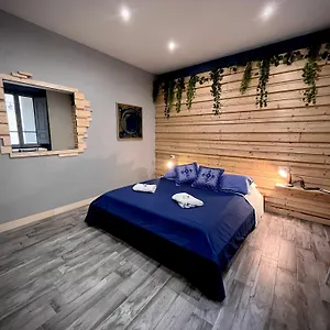 https://urban-blue-guest-house.in-sardinia.net